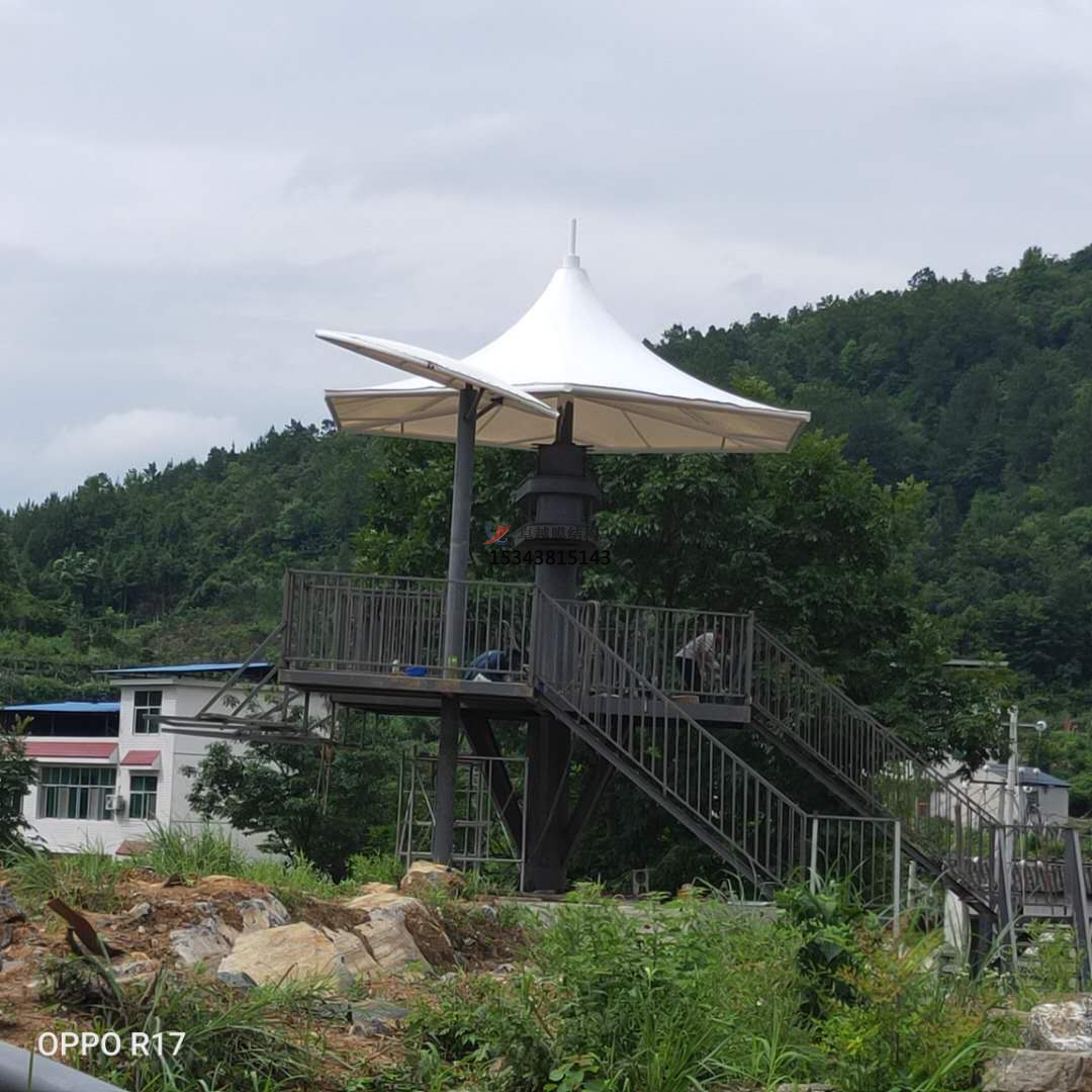 湖南鳳凰縣景區(qū)膜結(jié)構(gòu)景觀(guān)傘